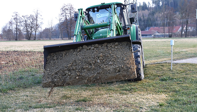 Erdhaufen Traktor