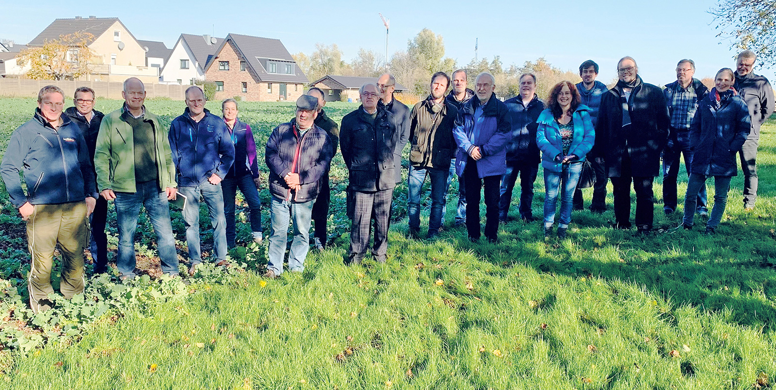 Landwirte und Gemeindevertreter auf dem Damianshof in Rommerskirchen
